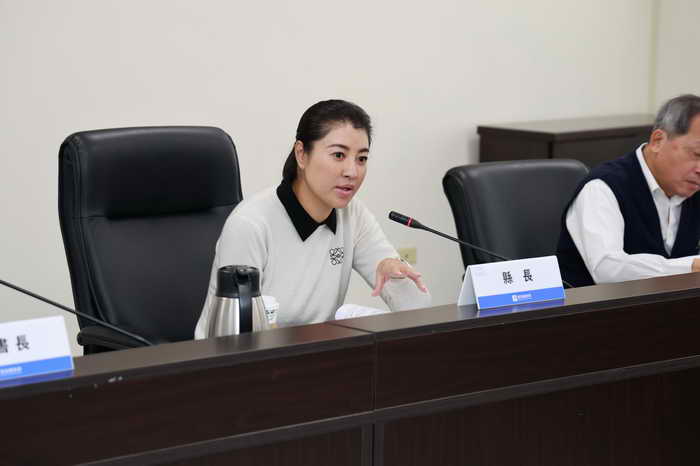 縣府媒合8遊民入住旅館避寒 許縣長提醒長輩要保暖禦寒
