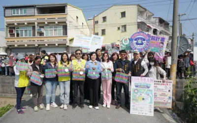 縣長張麗善與民眾體驗挖馬鈴薯 落實食農教育行銷農特產品