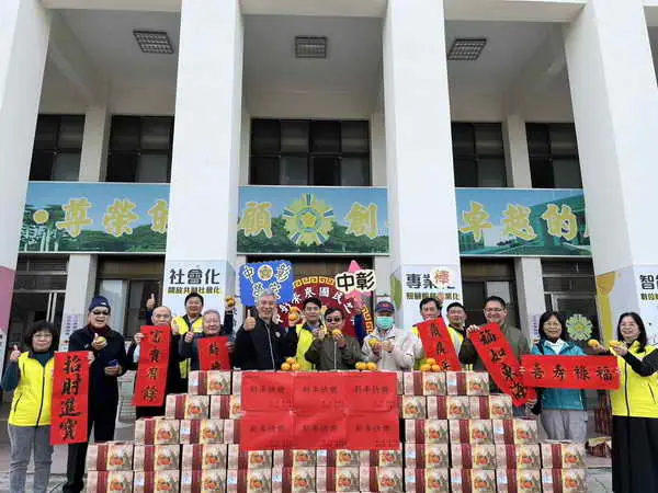 總統府致贈春節禮盒 中彰榮家長輩感窩心1