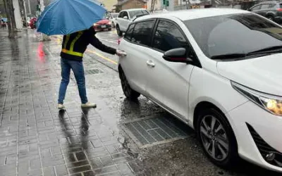 臺中市霧峰區霧峰國小 上學VIP? 交通志工不畏風雨守護學童