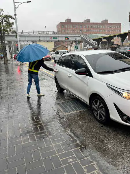 臺中市霧峰區霧峰國小 上學VIP1