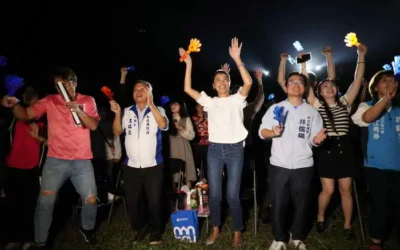 茶博會首辦「尬電之夜」,熱火青春「迷.粉」擠爆會場