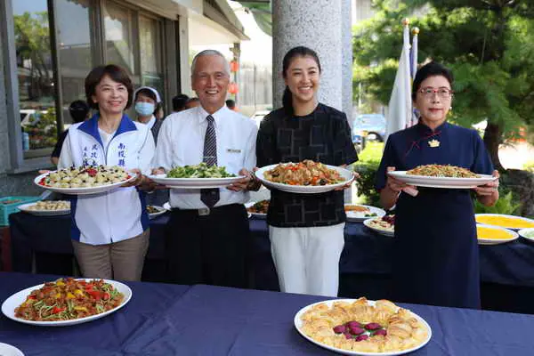 草屯慈濟吉祥祈福會 許淑華縣長獻供推廣蔬食愛地球1