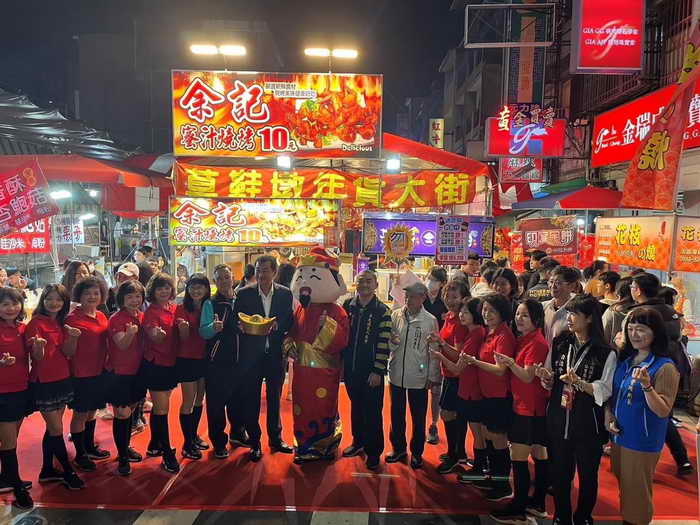 草屯警走入年貨大街犯罪預防暨廉正反貪宣導1