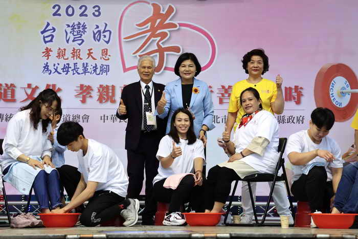 萬人洗腳暨反毒宣導嘉年華 總統府前廣場盛大登場