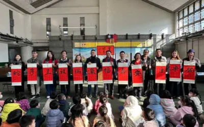 「蛇序呈祥 福壽安康」-霧峰國小歲末書法名家春聯揮毫喜洋洋