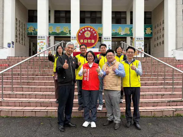 行政院中部聯合服務中心吳音寧副執行長率隊參訪中彰榮家 肯定服務團隊貢獻1