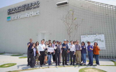 行政院公務人力發展學院參訪中市「中央公園」遊客中心 大讚機場主題好創新