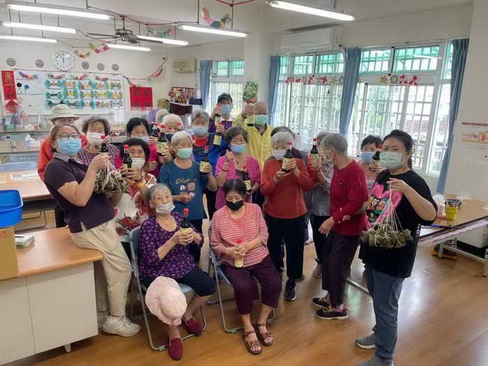 衛生福利部草屯療養院附設北勢里日照中心 歡慶端午吃冰粽1
