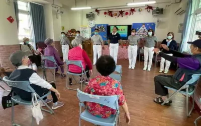 衛生福利部草屯療養院附設北勢里日照中心團康時光「聽見幸福、唱出笑容」長輩動起來