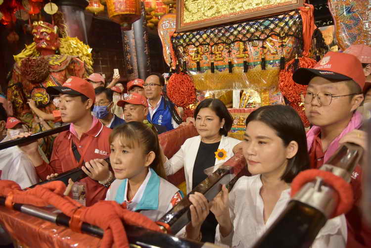 西螺福興宮太平媽遶境會香起駕 張麗善縣長祈求人民生活安和樂利1