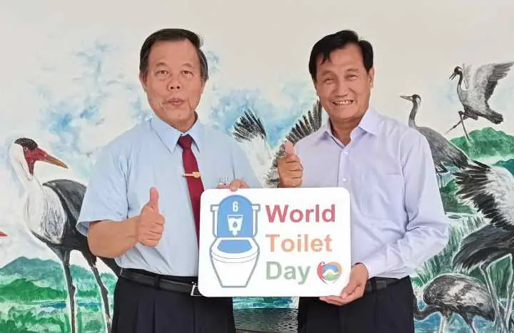 許淑華縣長帶頭打掃公廁 呼籲民眾隨手保持清潔維護環境整潔1