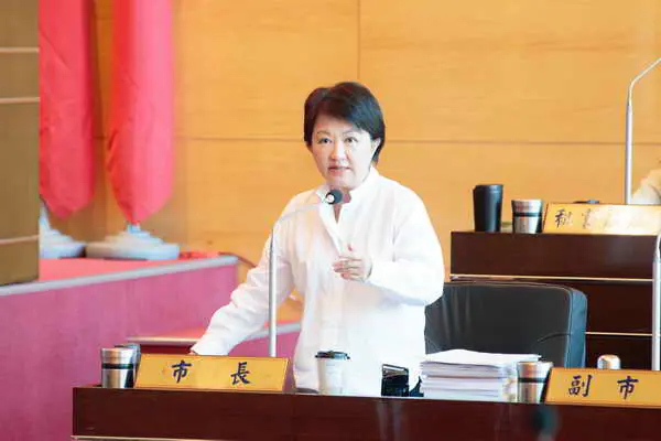 議員頻問中央事務-盧市長-專心市政實踐市民承諾