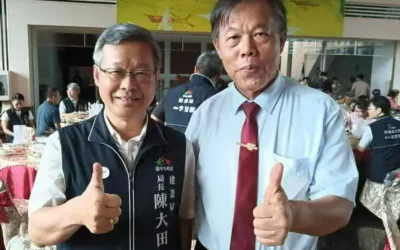 豐樂公園喜迎「黑天鵝」入厝! 建設局長邀市民朋友近距離欣賞萌樣