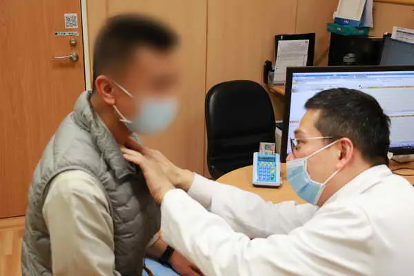 醫師揪甲狀腺濾泡癌 隱藏傷口手術健康又美觀1