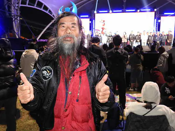 金蛇迎新春 張麗善縣長為斗六蛇年燈會啟燈 與逾2萬鄉親共同跨年迎接2025年1