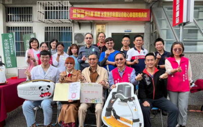 鍾姓夫婦以行動響應偏鄉醫療需求捐贈自動心肺復甦機儀式