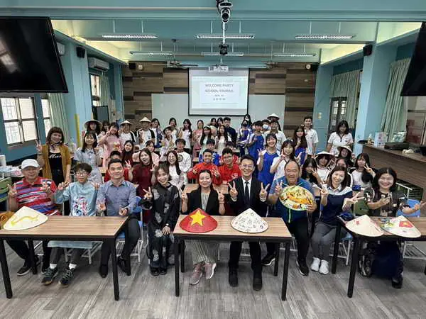 長億高中迎接越南姊妹校黎明高中來訪 深化兩國文化與教育交流1