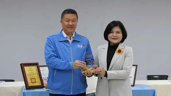 雲林縣警察局在縣府主管會報獻獎霹靂雲警展現守護鄉親的強大決心1