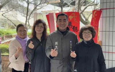 雲林縣議員顏忠義學會一手好字忙裡偷閒春節即將來到除選民服務更義賣春聯助學深受好評