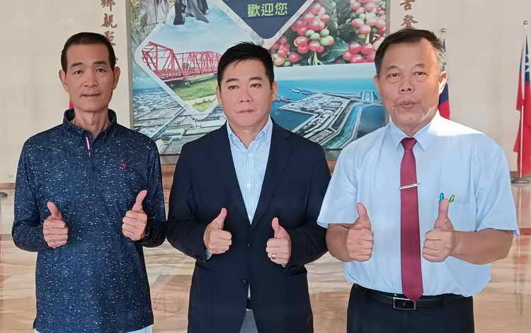 雲林縣議會議長黃凱敬天禮地率副議長蔡咏鍀等各單位主管祭拜地基主祈求國泰民安1