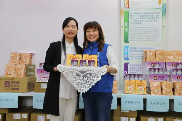 雲縣府感謝臺灣甜豆文藝及健康促進協會媒合佳格公司 捐贈愛心物資335箱1