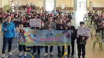 雲警少年隊寒假前入班入校宣導最新「防詐、反毒」法規及案例