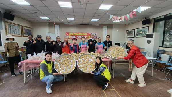饅頭哥哥1