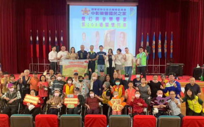 魔幻與音樂饗宴關懷列車前進中彰榮家 用愛與歡笑關懷銀髮長輩