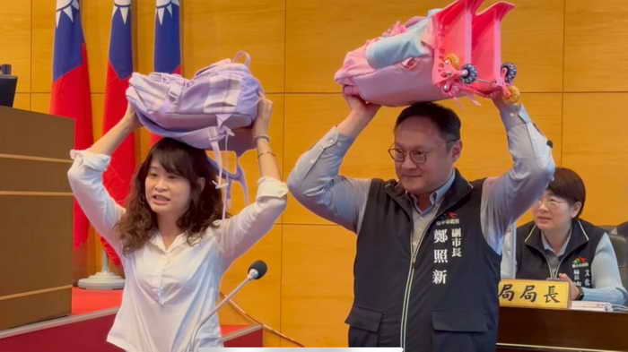 黃佳恬議員