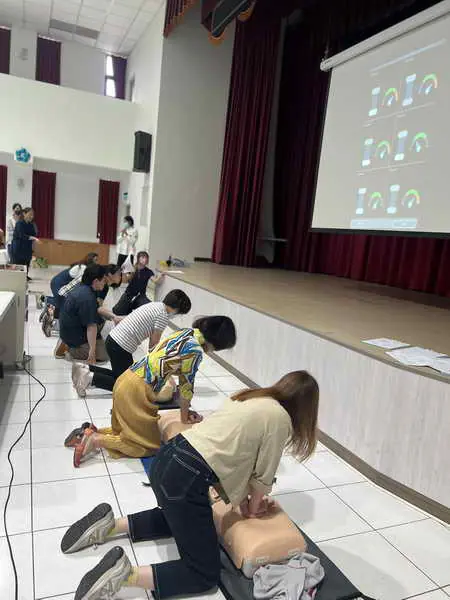 黃金救援AED 讓生命即刻救援1